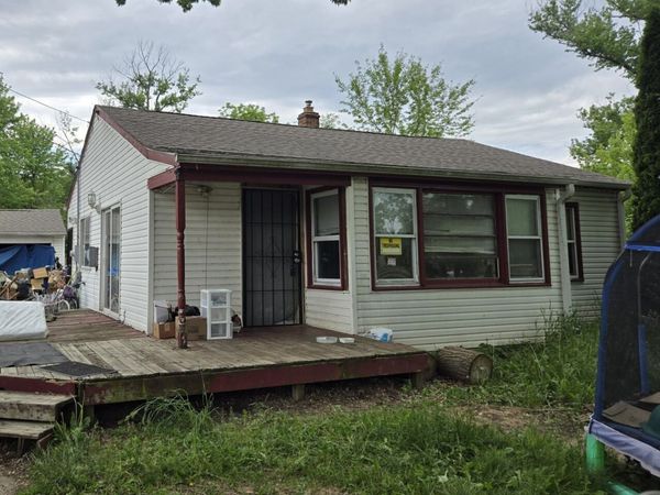 3611 Algonquin Boulevard , Rockford, IL 61102