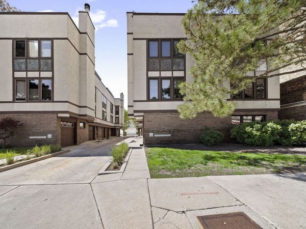 425 S Oak Park Avenue, Unit C, Oak Park, IL 60302