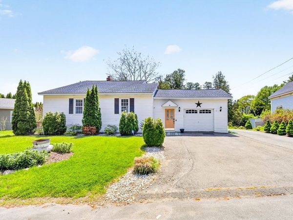 84 Fowler Rd, Lowell, MA 01854