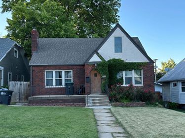 4832 Erskine Street, Omaha, NE 68104