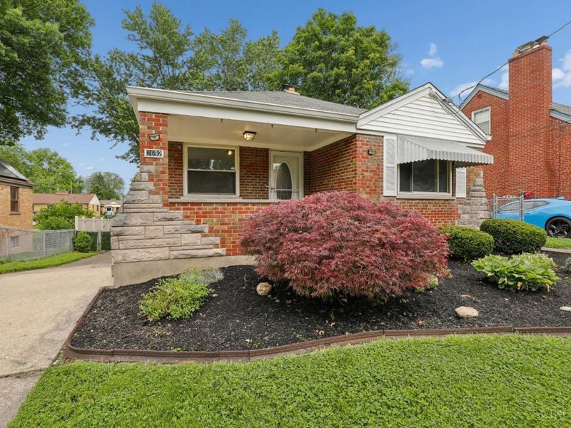 2692 Breezy Way, Colerain Township, OH 45239 Photo 2