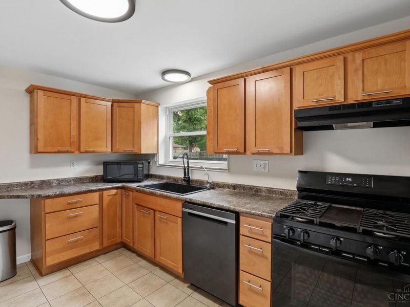 2692 Breezy Way, Colerain Township, OH 45239 Photo 8