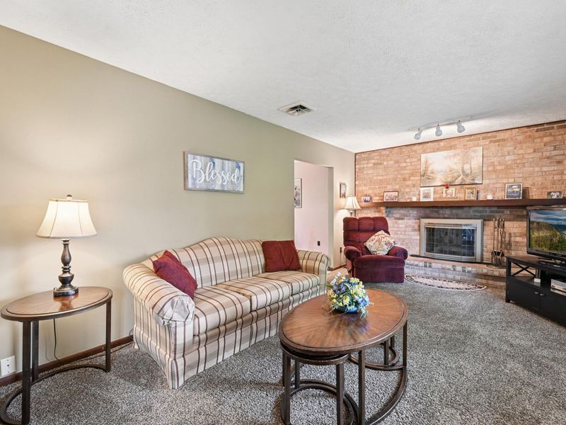 223 Surfwood Drive, Florence, KY 41042 Photo 4