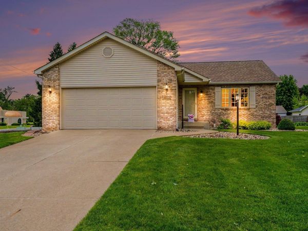 17981 Bay Winds Drive, South Bend, IN 46635