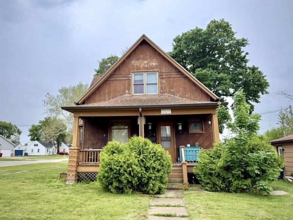 443 Des Moines Avenue, Ellsworth, IA 50075