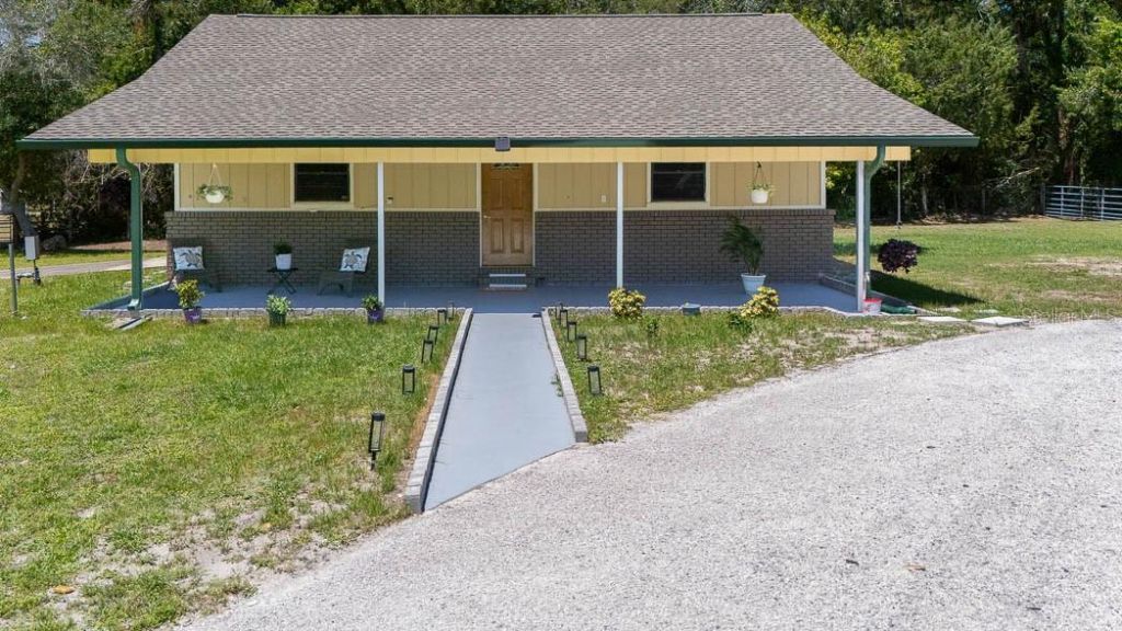 830 NW 111th Lane, Oxford, FL 34484 Photo
