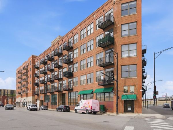 2310 S Canal Street , Unit 201, Chicago, IL 60616