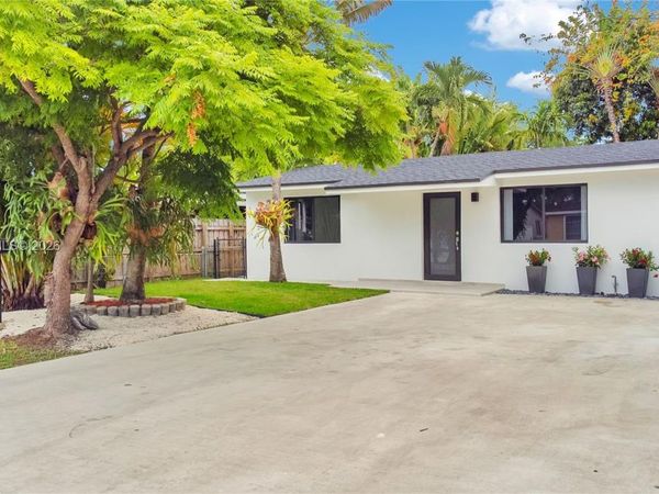 6566 SW 35th St , Miami, FL 33155