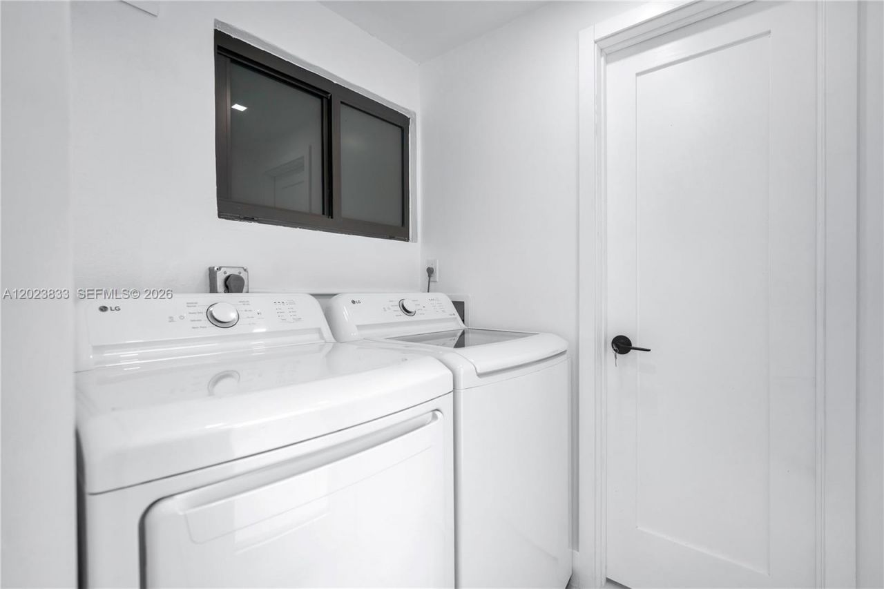 6566 SW 35th St , Miami, FL 33155 Photo
