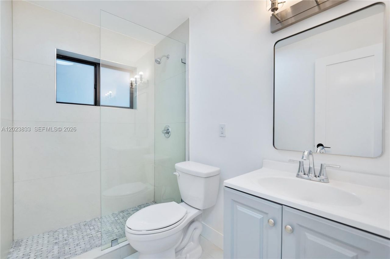 6566 SW 35th St , Miami, FL 33155 Photo