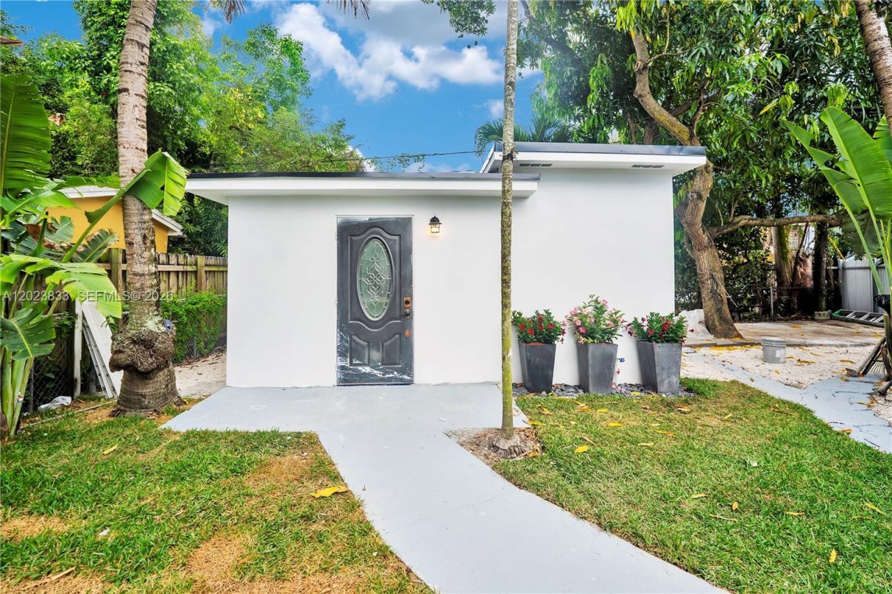 6566 SW 35th St , Miami, FL 33155 Photo