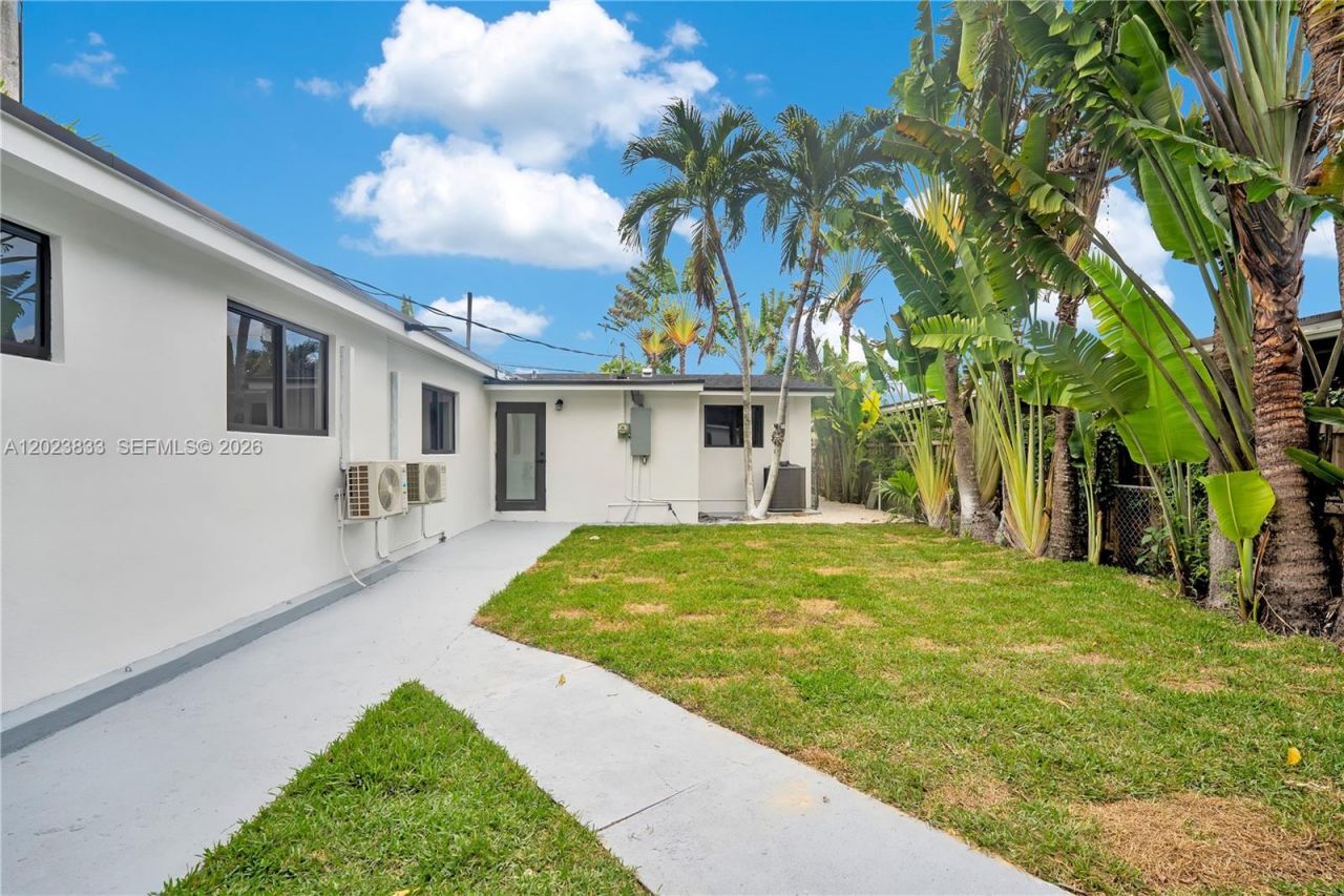 6566 SW 35th St , Miami, FL 33155 Photo