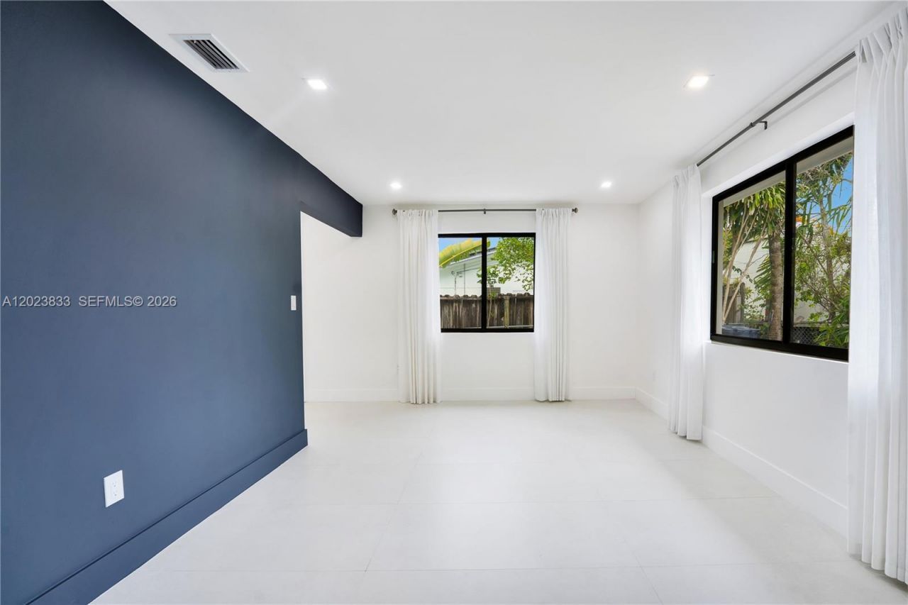 6566 SW 35th St , Miami, FL 33155 Photo
