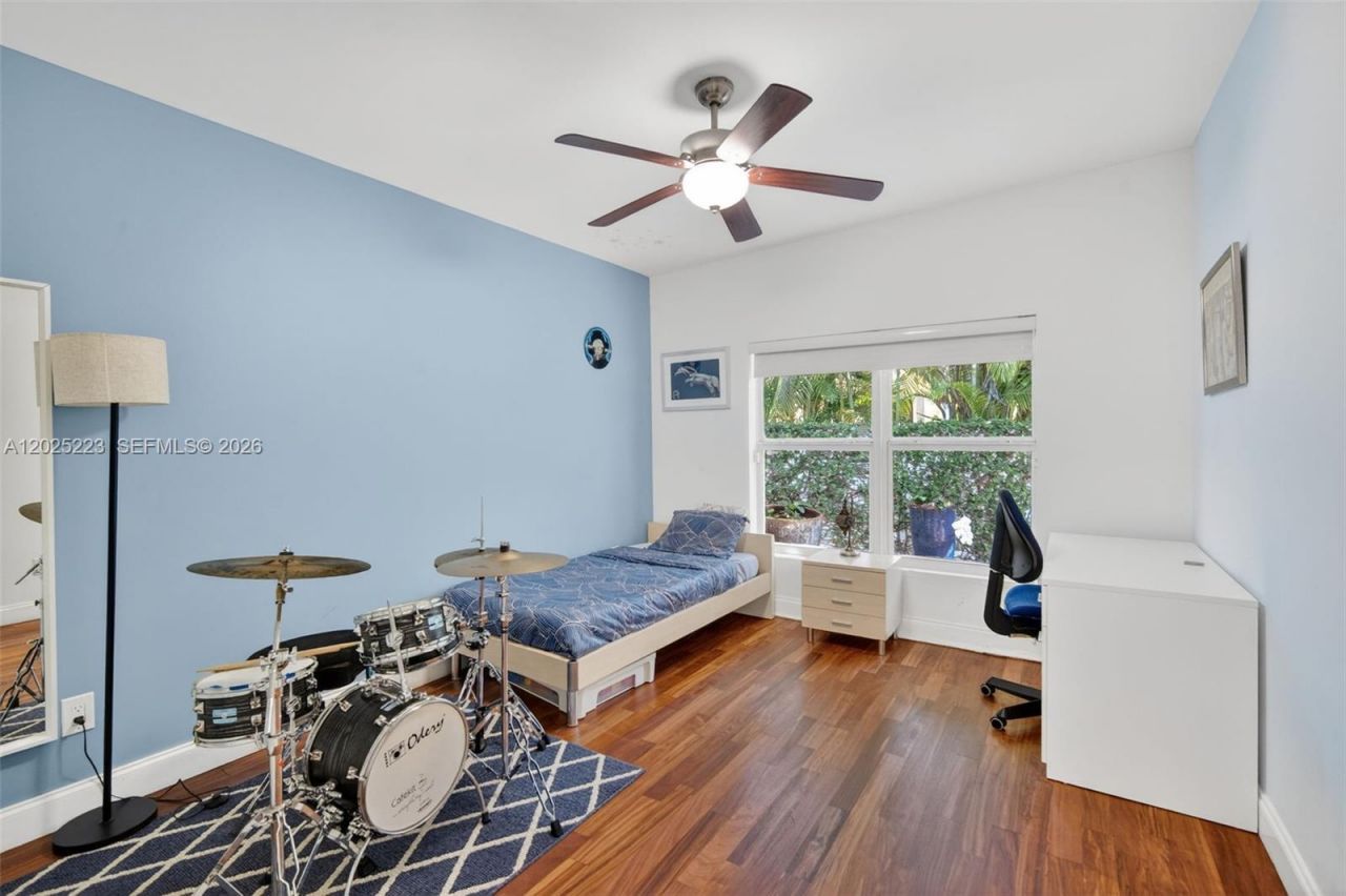 2091 NE 191st Dr, North Miami Beach, FL 33179 Photo