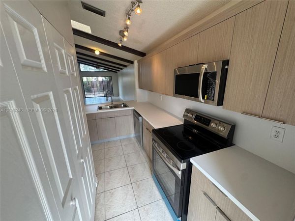 1752 NW 72nd Ave , Unit 83, Plantation, FL 33313
