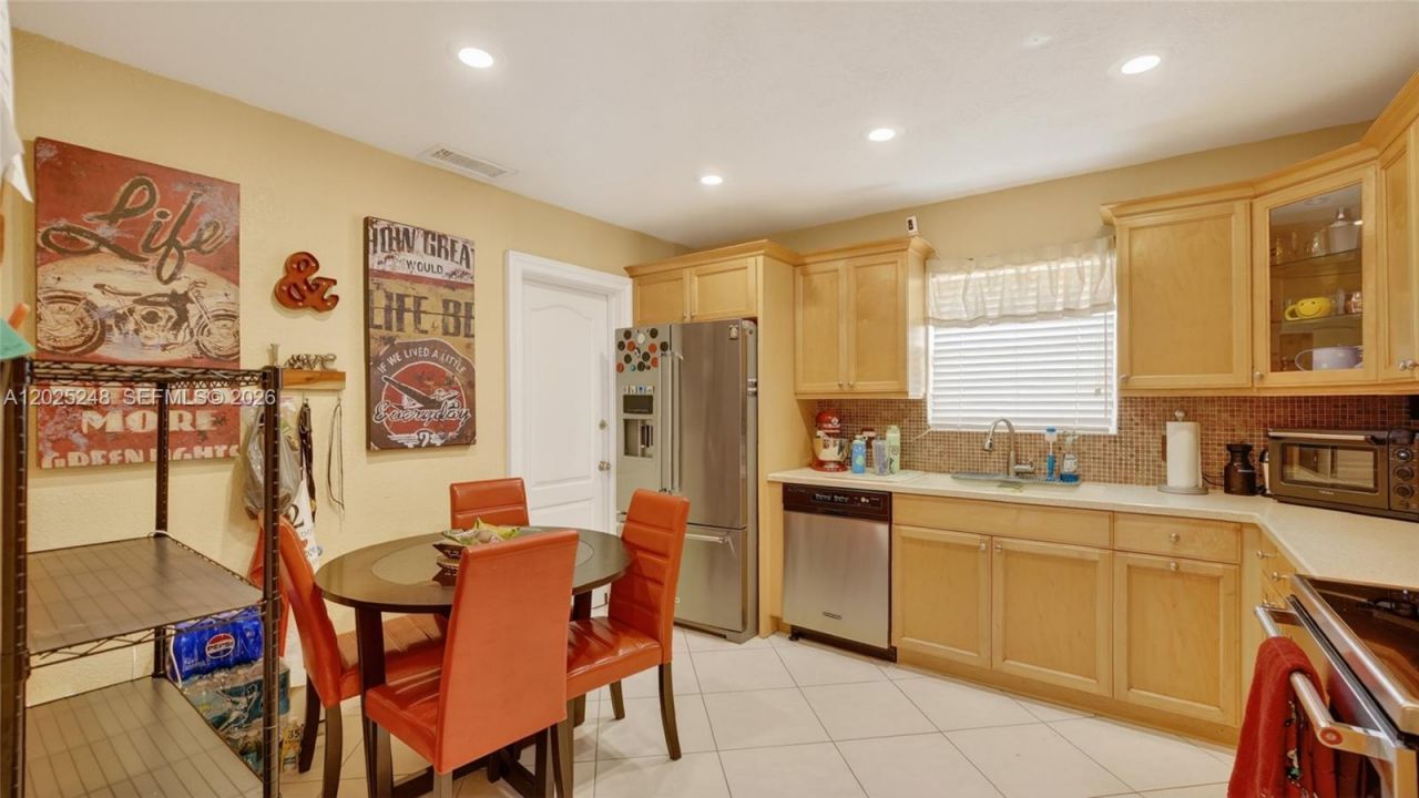 10651 NW 19th Pl , Pembroke Pines, FL 33026 Photo