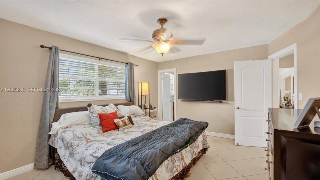 10651 NW 19th Pl , Pembroke Pines, FL 33026 Photo