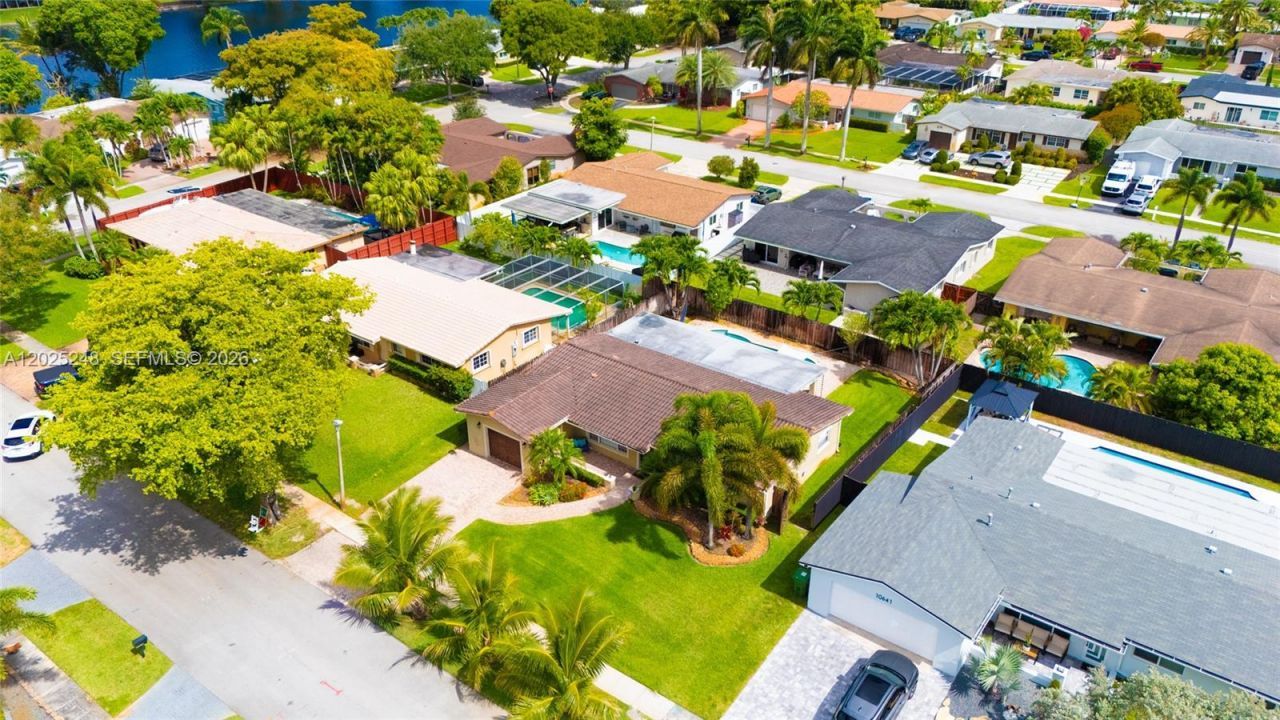 10651 NW 19th Pl , Pembroke Pines, FL 33026 Photo