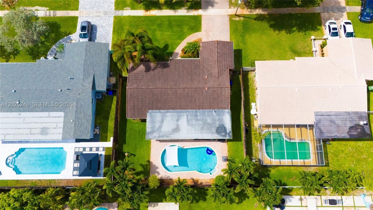10651 NW 19th Pl , Pembroke Pines, FL 33026 Photo