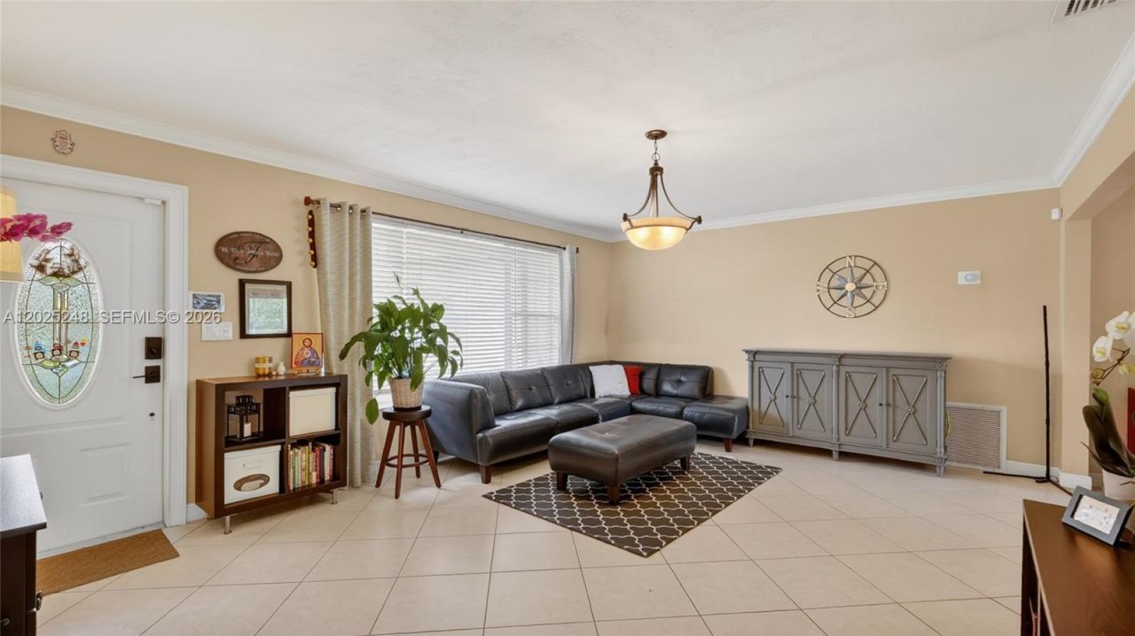 10651 NW 19th Pl , Pembroke Pines, FL 33026 Photo