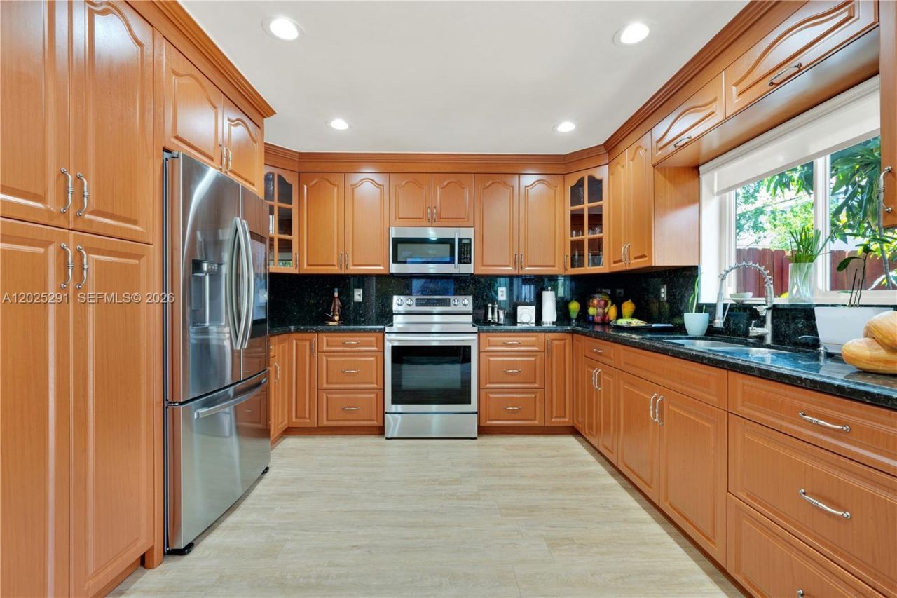 10006 SW 162nd Path, Miami, FL 33196 Photo