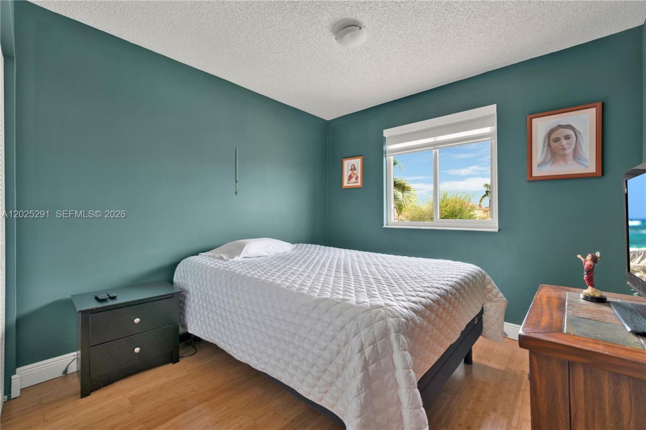 10006 SW 162nd Path, Miami, FL 33196 Photo