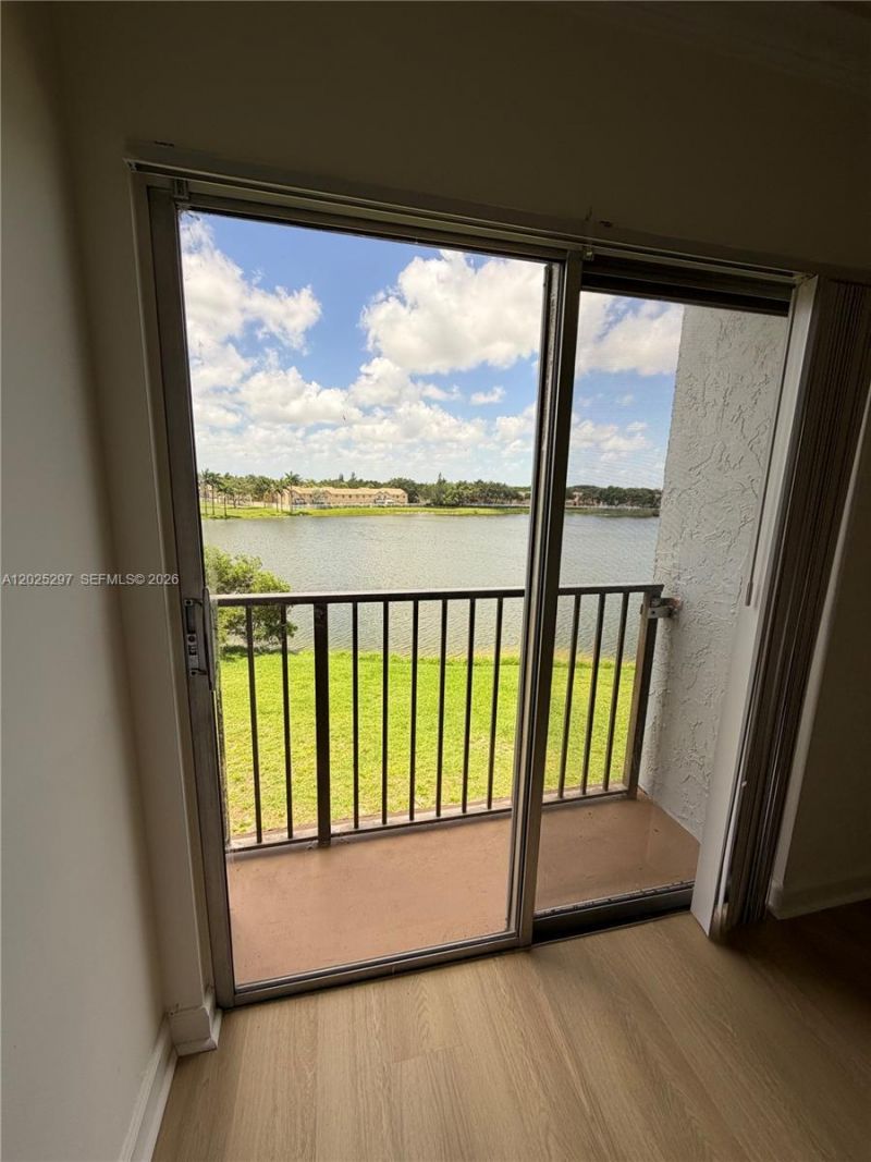 8560 N Sherman Cir , Unit 404, Miramar, FL 33025 Photo