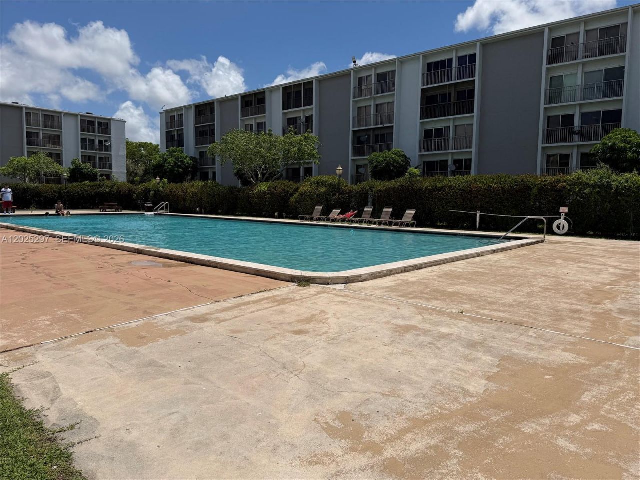 8560 N Sherman Cir , Unit 404, Miramar, FL 33025 Photo