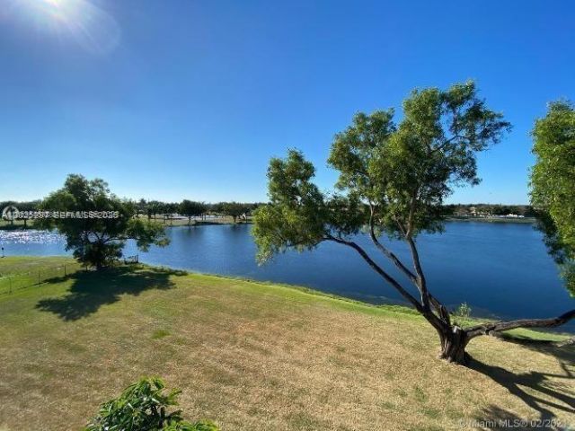8560 N Sherman Cir , Unit 404, Miramar, FL 33025 Photo