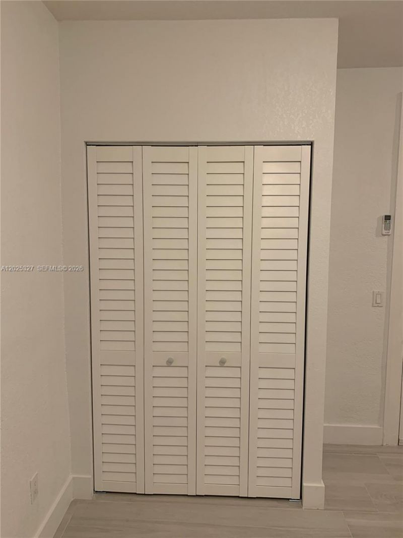 712 SW 56 Av, Unit 4B, Coral Gables, FL 33134 Photo