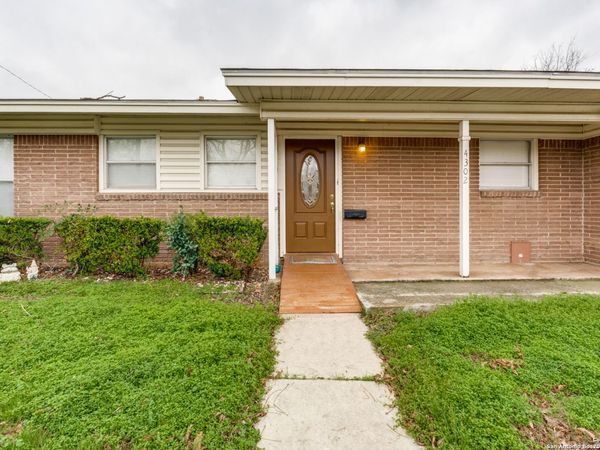 4302 Waikiki Dr, San Antonio, TX 78218