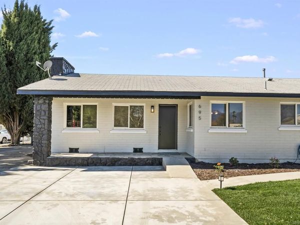 695 S Santa Fe, Hemet, CA 92543