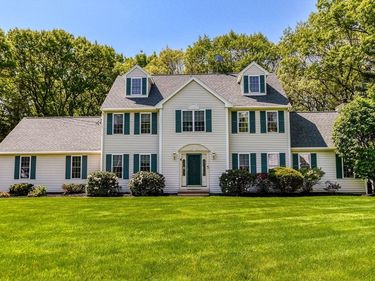 4 Dorset Drive, Walpole, MA 02032