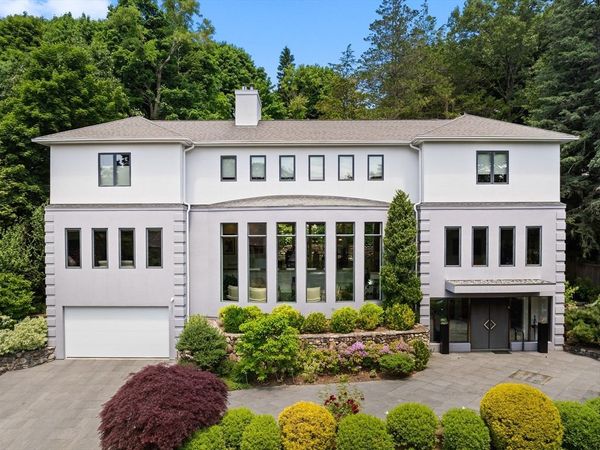 17 Edge Hill Rd, Newton, MA 02467