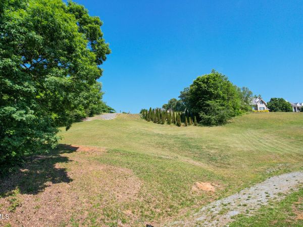3417 Stoneridge Drive, Johnson City, TN 37604