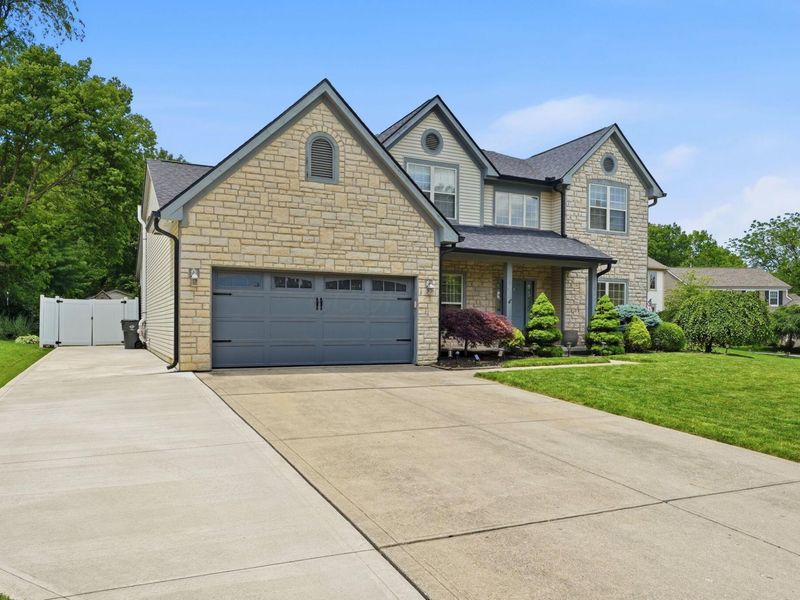 313 Spruce Hill Drive, Columbus, OH 43230 Photo 2