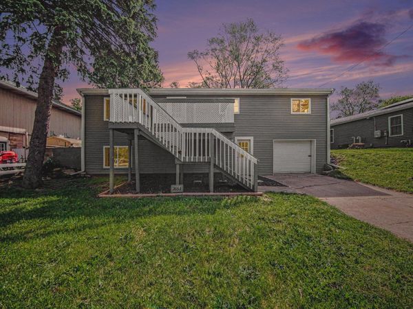 3651 Saint Luke Drive, Jackson, MI 49201