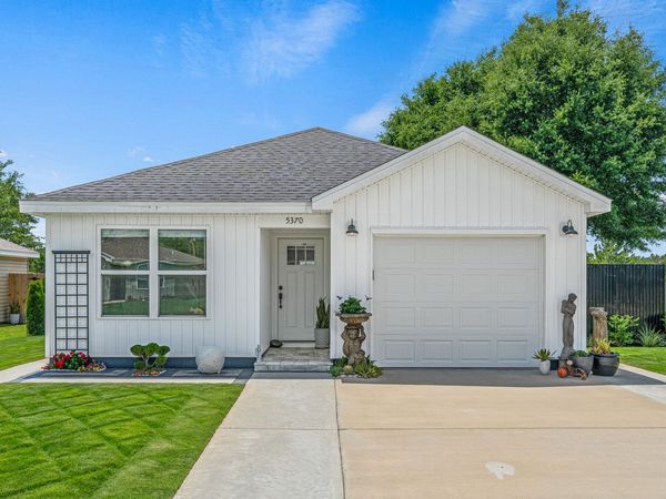 5370 Highview Drive, Crestview, FL 32539