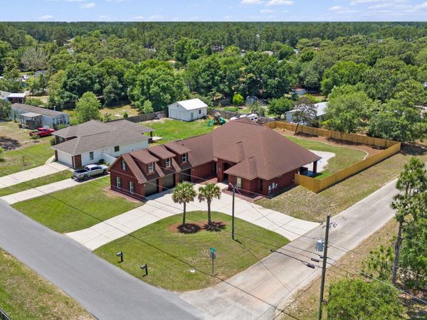 2425 Salamanca Street, Navarre, FL 32566