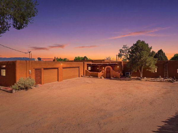 159 El Rey Drive NW, Corrales, NM 87048