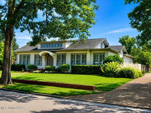 318 Grand Boulevard, Greenwood, MS 38930