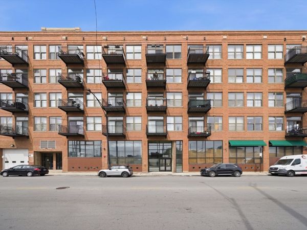 2310 S Canal Street , Unit 201, Chicago, IL 60616