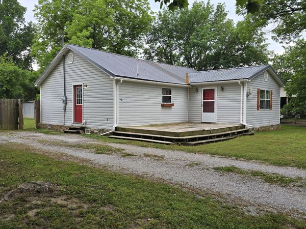 50 Charles Street, Oil Trough, AR 72564