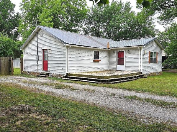 50 Charles Street, Oil Trough, AR 72564