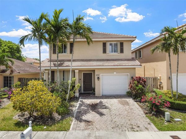8956 SW 215th Ter , Cutler Bay, FL 33189
