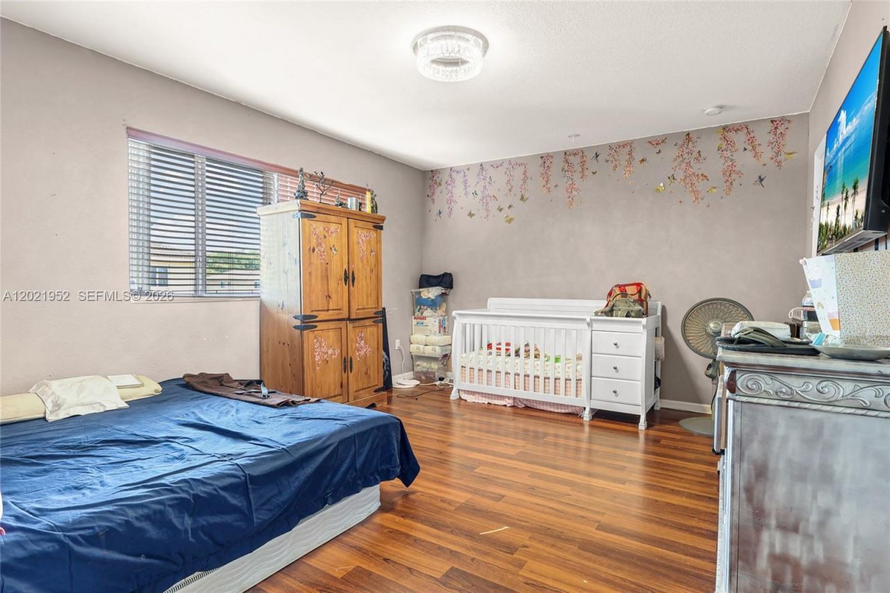 8956 SW 215th Ter , Cutler Bay, FL 33189 Photo