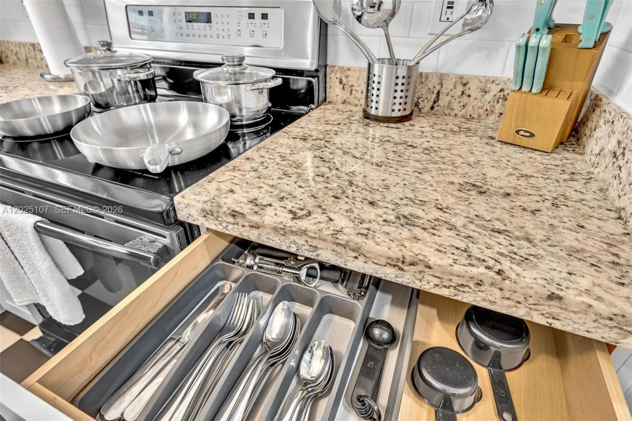 10002 E Bay Harbor Dr , Unit 2, Bay Harbor Islands, FL 33154 Photo