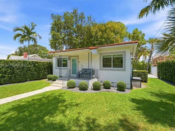 3101 SW 25th Ter, Miami, FL 33133