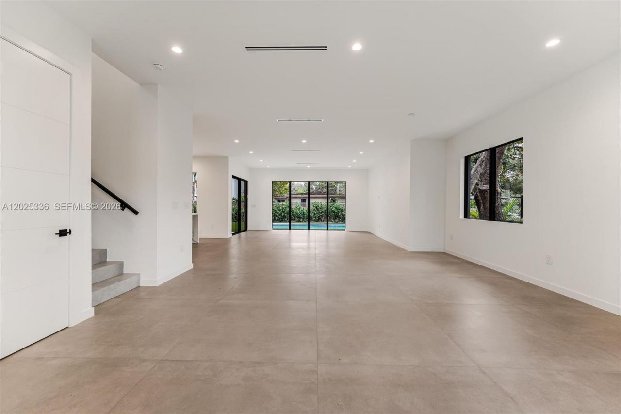Please Call For Address, Miami, FL 33133 Photo