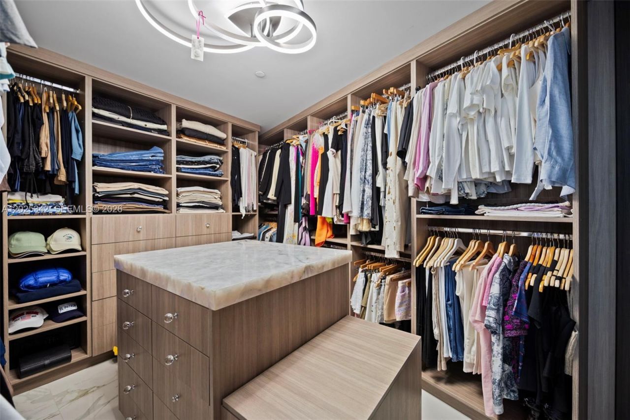 1800 S Ocean Dr, Unit 310, Hallandale Beach, FL 33009 Photo